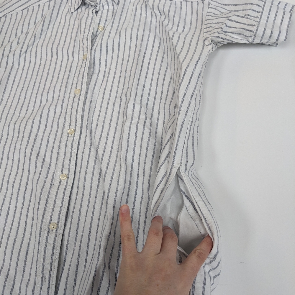 White and Blue pinstripe Short sleeve button down shirt dress with pockets [148] - Picture 3 of 8